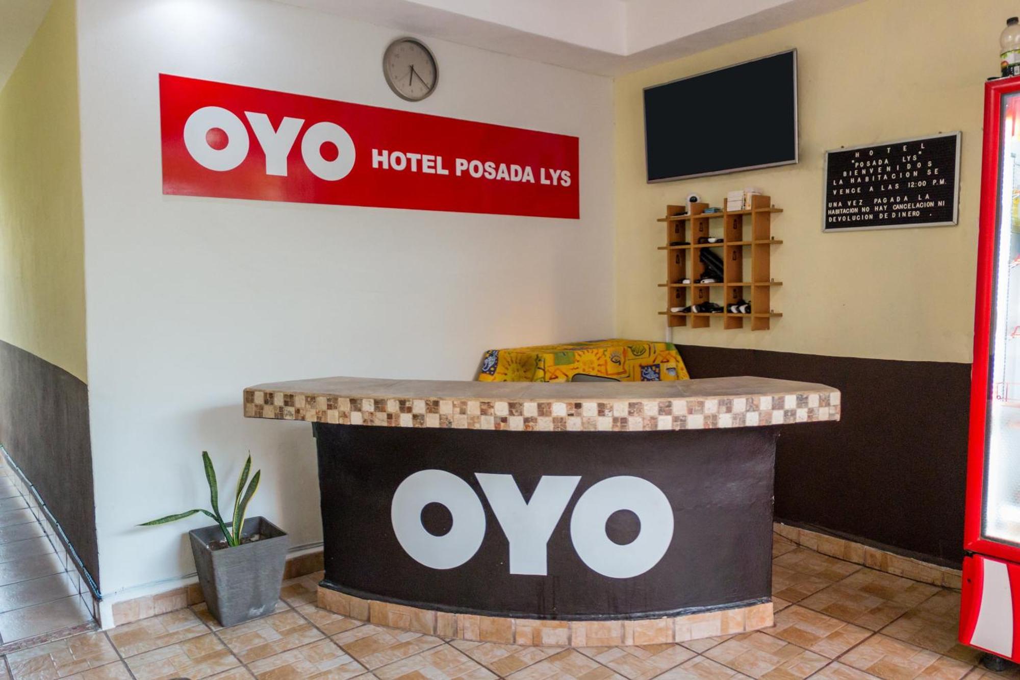 Oyo Hotel Posada Lys, 锡瓦塔塔内霍 外观 照片